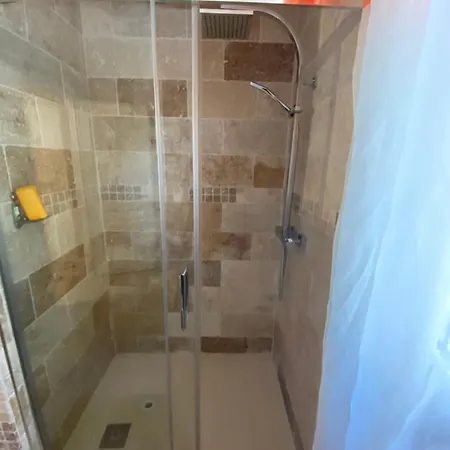 Provencale Avec Piscine Villa